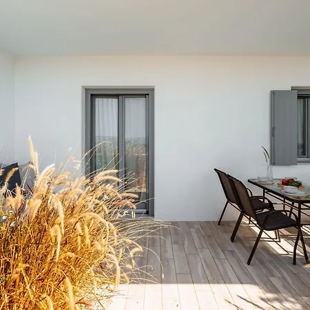 Julie's Luxury Apartment *