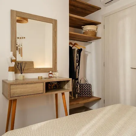 Julie's Luxury Agia Anna (Naxos)