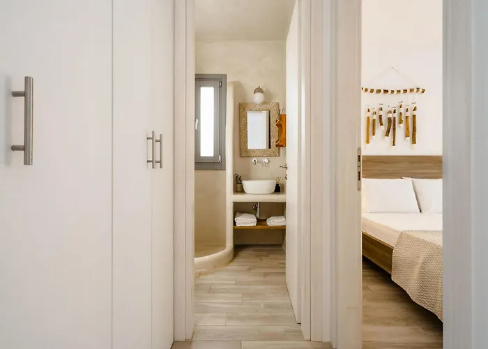 Julie's Luxury * Agia Anna (Naxos)